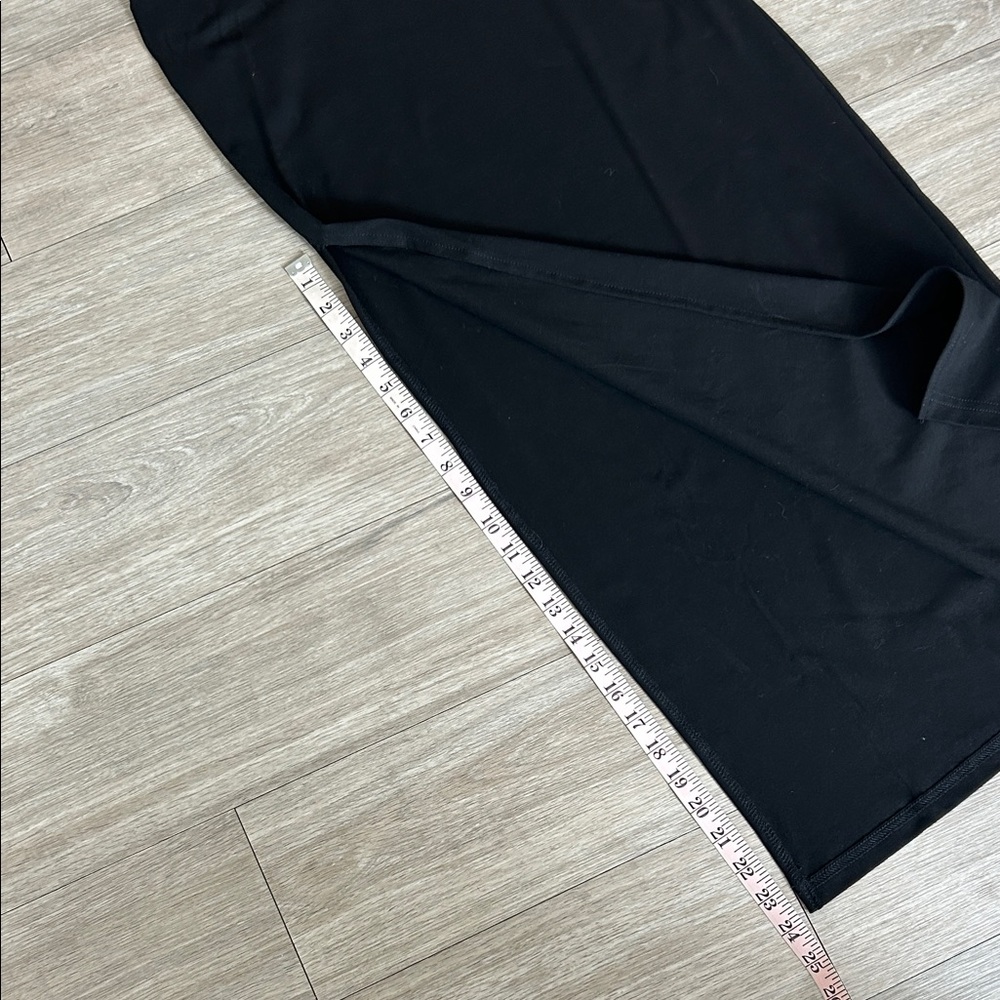 Elegant Black Bodycon Maxi Dress - Picture 9 of 10